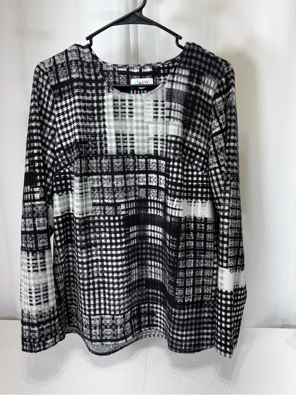 Denim&Co Black and White Patchwork Plaid Crewneck Long Sleeve Top 4302